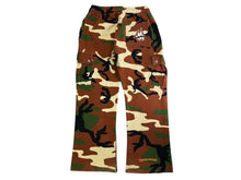 Load image into Gallery viewer, CHROME HEARTS クロムハーツ × MATTY BOY マッティボーイ CAMO CARGO SWEATPANTS カモカーゴ スウェットパンツ サイズM 美品 中古 4b007960