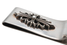 Load image into Gallery viewer, 極美品 CHROME HEARTS クロムハーツ スモール ラージフローラルクロス マネークリップ 重量93.8g シルバー925 中古 4b007965