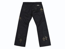 Load image into Gallery viewer, 極美品 CHROME HEARTS クロムハーツ CARPENTER カーペンター パンツ サイズ36 クロスボール セメタリー カモ柄 クロスパッチ 中古 4b008052