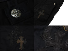 Load image into Gallery viewer, 極美品 CHROME HEARTS クロムハーツ CARPENTER カーペンター パンツ サイズ36 クロスボール セメタリー カモ柄 クロスパッチ 中古 4b008052