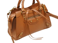 Load image into Gallery viewer, 極美品 BALENCIAGA バレンシアガ ネオクラシックシティ 2WAYバッグ 678629 ブラウン レザー ゴールド金具 中古 4b008070
