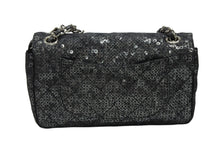 Load image into Gallery viewer, 極美品 CHANEL シャネル マトラッセ23 Sフラップ Wチェーンショルダーバッグ 12番台 ココマーク スパンコール シルバー金具 中古 4b008075