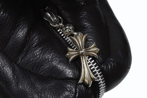 極美品 CHROME HEARTS クロムハーツ 3D CH PLUS PILLOW LEATHER 3D CHプラス レザークッション ブラック シルバー925 中古 4b008089