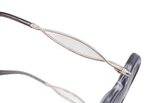 Load image into Gallery viewer, Chloe クロエ サングラス メガネ CE741SA 049 サイズ 58◻︎16 140 プラスチック ゴールド金具 ブラック 美品 中古 4b008091