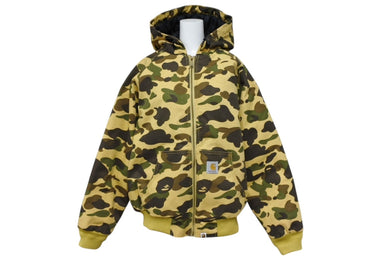 極美品 A BATHING APE アベイシングエイプ × CARHARTT カーハート ACTIVE JACKET アクティブジャケット 中綿 ACE-04703 サイズM イエローカモ