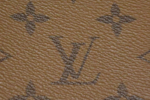 LOUIS VUITTON ルイ・ヴィトン スマホケース M64487 ブラウン モノグラムキャンバス プラスチック BC1137 美品 中古 4b007595