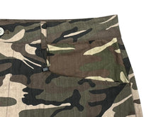 Load image into Gallery viewer, 新品未使用 FFFPOSTALSERVICE ポスタルサービス Wide Back Zip Cargo Pants ワイドバック ジップカーゴパンツ サイズ38 カモフラ柄 中古 4b008168