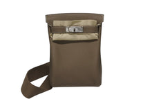 Load image into Gallery viewer, 新品未使用 エルメス HERMES ケリーアッカドPM W刻印 ワンショルダーバッグ エトゥープ シルバー金具 中古 4b008245