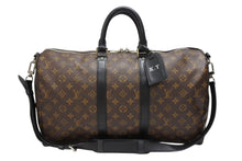 Load image into Gallery viewer, LOUIS VUITTON ルイヴィトン キーポル バンドリエール45 ボストンバッグ M56711 モノグラムマカサーブラウン 美品 中古 4b008250
