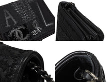 Load image into Gallery viewer, 極美品 CHANEL シャネル パッチワーク BORO チェーンショルダーバッグ ココマーク 25番台 デニム ツイード ブラック シルバー 中古 4b008319
