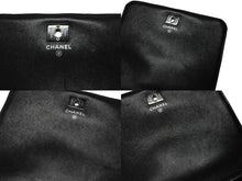 Load image into Gallery viewer, 極美品 CHANEL シャネル パッチワーク BORO チェーンショルダーバッグ ココマーク 25番台 デニム ツイード ブラック シルバー 中古 4b008319