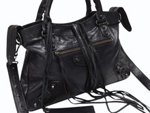 Load image into Gallery viewer, 極美品 BALENCIAGA バレンシアガ 2way ハンドバッグ ザ タウン 40579-1000-0021232 ブラック レザー 中古 4b008360
