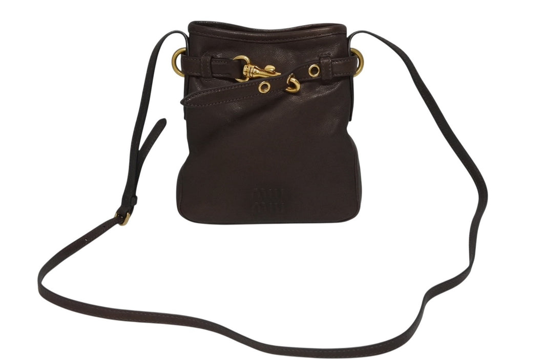 極美品 MIUMIU ミュウミュウ ナッパレザー ポーチ ショルダーバッグ ブラウン レザー 5NR461 ゴールド金具 中古 4b008384