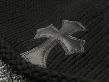 Load image into Gallery viewer, 極美品 CHROME HEARTS クロムハーツ クロスパッチ ニットキャップ ビーニー カシミヤ レザー シルバー925 ブラック 中古 4b008404