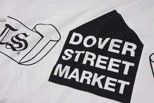 Load image into Gallery viewer, 新品未使用 CHROME HEARTS クロムハーツ × COMME des GARCONS コムデギャルソン 半袖Tシャツ ZI-T001 サイズXL DSM限定 22AW 中古 4b008448