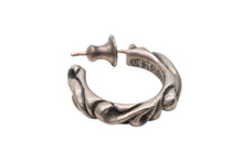 Load image into Gallery viewer, CHROMEHEARTS クロムハーツ HOOPSCROOL スクロールフープ ピアス 片耳 アクセサリー シルバーピアス &#39;97刻印 シルバー925 3.8g 美品 中古 4b008466