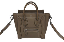 Load image into Gallery viewer, CELINE セリーヌ ハンドバッグ ショルダーバッグ 2way ラゲージナノショッパー カーフ メタルブラック金具 ベージュ 美品 中古 4b008495