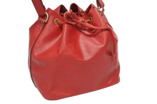 画像をギャラリービューアに読み込む, LOUIS VUITTON ルイヴィトン プチノエ ショルダーバッグ M44107 レッド エピレザー ゴールド金具 良品 中古 4b008563
