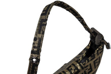 Load image into Gallery viewer, 極美品 FENDI フェンディ ミニクロワッサン ハンドバッグ 108BK00301 ズッキーノ柄 ブラック ゴールド キャンバス ブラック金具 中古 4b008565