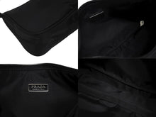 Load image into Gallery viewer, PRADA プラダ アクセサリーポーチ ブラック ナイロン レザー ハンドバッグ トライアングルロゴ 美品 中古 4b008581
