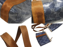 Load image into Gallery viewer, CELINE セリーヌ トートバッグ ハンドバッグ マカダム柄 ブルー ブラウン PVC レザー ビニール 美品 中古 4b008663