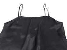 Load image into Gallery viewer, 新品未使用 CHROME HEARTS クロムハーツ SHIRT W A LA MODE シルクキャミソール サイズL ブラック シルバー925 ロゴストラップ 中古 4b008717