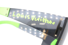 Load image into Gallery viewer, 極美品 LOUIS VUITTON ルイヴィトン LVグラフィティ マスク サングラス Z0242U ブラック グリーン スティーブン スプラウス 中古 4b008747