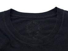 Load image into Gallery viewer, CHROME HEARTS クロムハーツ 半袖Tシャツ サイズM ダガープリント ストライプ ブラック レッド イエロー 美品 中古 4b008753