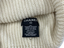 画像をギャラリービューアに読み込む, 極美品 CHANEL シャネル カシミヤ ニットキャップ ビーニー ニット帽 アイボリー ブラック ビーズ 中古 4b008823