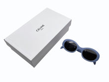 Load image into Gallery viewer, 新品同様 CELINE セリーヌ トリオンフ アセテートサングラス オーバル CL40194U イタリア製 ブルー シルバー金具 サイズ52◻︎22 中古 4b008854