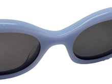 Load image into Gallery viewer, 新品同様 CELINE セリーヌ トリオンフ アセテートサングラス オーバル CL40194U イタリア製 ブルー シルバー金具 サイズ52◻︎22 中古 4b008854