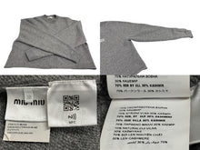 Load image into Gallery viewer, 極美品 MIUMIU ミュウミュウ ニット ロゴ MML804 S232 1XS9 イタリア製 ウール カシミヤ グレー ホワイト サイズ38 中古 4b008883