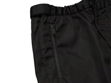 Load image into Gallery viewer, 極美品 PRADA プラダ ナイロンパンツ UP0008 S181 I18 ルーマニア製 ポリアミド ブラック サイズ46 中古 4b008886