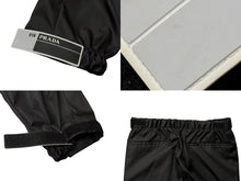 Load image into Gallery viewer, 極美品 PRADA プラダ ナイロンパンツ UP0008 S181 I18 ルーマニア製 ポリアミド ブラック サイズ46 中古 4b008886