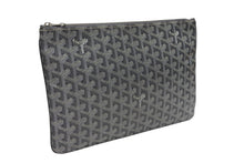Load image into Gallery viewer, GOYARD ゴヤール セナMM クラッチバッグ ヘリンボーン柄 グレー PVC レザー シルバー金具 美品 中古 4b008889