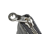 Load image into Gallery viewer, GOYARD ゴヤール セナMM クラッチバッグ ヘリンボーン柄 グレー PVC レザー シルバー金具 美品 中古 4b008889