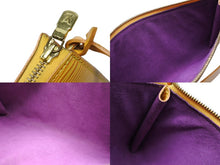 画像をギャラリービューアに読み込む, LOUIS VUITTON ルイヴィトン ポシェットアクセソワール エピレザー M52947 タッシリイエロー ゴールド金具 美品 中古 4b008956