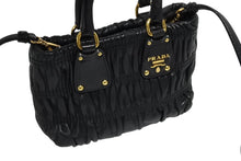 Load image into Gallery viewer, PRADA プラダ プリーツデザイン 2WAY ミニハンドバッグ ショルダーバッグ ロゴ レザー ブラック ゴールド金具 美品 中古 4b008959