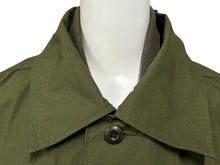 Load image into Gallery viewer, 極美品 SACAI サカイ ミリタリージャケット MA1 ドッキング 23-03239M コットン ナイロン カーキ オレンジ サイズ3 中古 4b009022