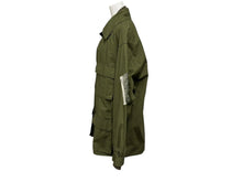 Load image into Gallery viewer, 極美品 SACAI サカイ ミリタリージャケット MA1 ドッキング 23-03239M コットン ナイロン カーキ オレンジ サイズ3 中古 4b009022