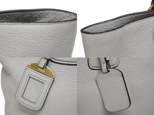 Load image into Gallery viewer, PRADA プラダ トートバッグ ブランドロゴ 1BG043 ルーマニア製 レザー グレー ゴールド金具 美品 中古 4b009063