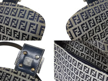 Load image into Gallery viewer, 極美品 FENDI フェンディ ズッキーノ ワンショルダーバッグ イタリア製 キャンバス レザー グレー ネイビー シルバー金具 中古 4b009081