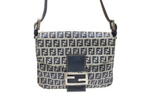 Load image into Gallery viewer, 極美品 FENDI フェンディ ズッキーノ ワンショルダーバッグ イタリア製 キャンバス レザー グレー ネイビー シルバー金具 中古 4b009081