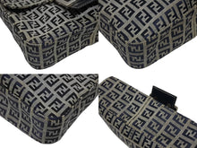 Load image into Gallery viewer, 極美品 FENDI フェンディ ズッキーノ ワンショルダーバッグ イタリア製 キャンバス レザー グレー ネイビー シルバー金具 中古 4b009081