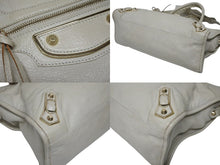 Load image into Gallery viewer, BALENCIAGA バレンシアガ THE CITY ザ シティ 2WAYバッグ 115748 レザー アイボリー ゴールド金具 美品 美品 中古 4b009099