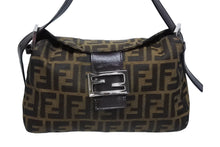 Load image into Gallery viewer, FENDI フェンディ マンマバケット ワンショルダーバッグ ズッカ柄 キャンバス レザー ブラウン シルバー金具 美品 中古 4b009108
