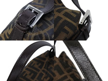 Load image into Gallery viewer, FENDI フェンディ マンマバケット ワンショルダーバッグ ズッカ柄 キャンバス レザー ブラウン シルバー金具 美品 中古 4b009108