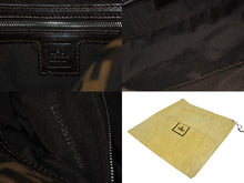 Load image into Gallery viewer, FENDI フェンディ マンマバケット ワンショルダーバッグ ズッカ柄 キャンバス レザー ブラウン シルバー金具 美品 中古 4b009108