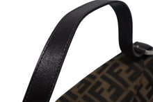 Load image into Gallery viewer, 極美品 FENDI フェンディ マンマバケット ワンショルダーバッグ ズッカ柄 ブラウン キャンバス レザー シルバー金具 中古 4b009111