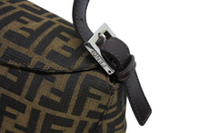 Load image into Gallery viewer, 極美品 FENDI フェンディ マンマバケット ワンショルダーバッグ ズッカ柄 ブラウン キャンバス レザー シルバー金具 中古 4b009111